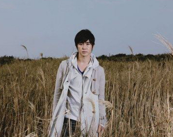 Fujimaki Ryota (chanteur de Remioromen) en solo