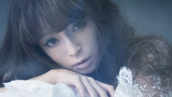 Hamasaki Ayumi – Ayu (浜崎あゆみ) Hamasaki Ayumi - Ayu (浜崎あゆみ)