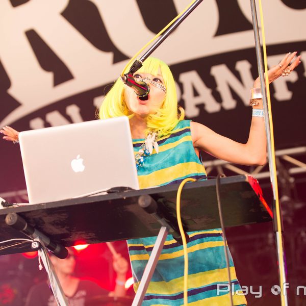 0.8 Byou to Shougeki. (0.8秒と衝撃。) @ ROCK IN JAPAN 2015 (2015.08.09)