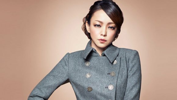 Amuro Namie (安室奈美恵) Amuro Namie (安室奈美恵)