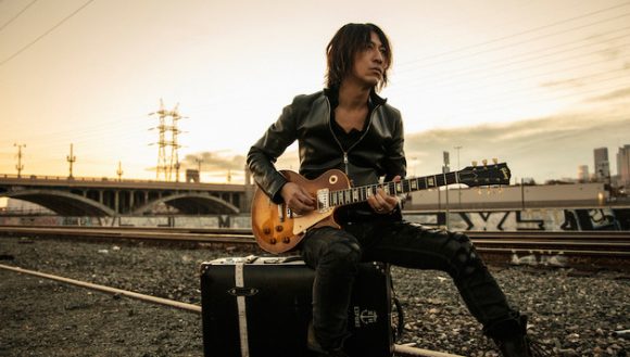 TAKURO TAKURO