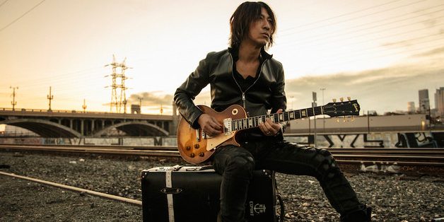 TAKURO TAKURO